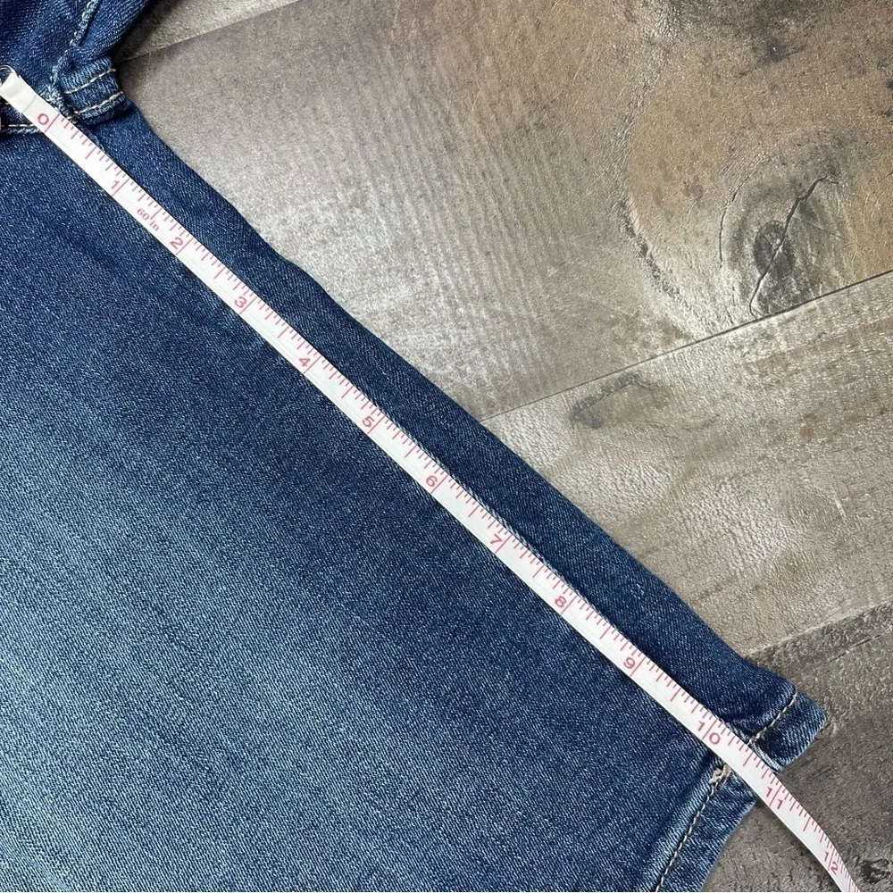 Lucky Brand Bermuda Jean Short size 8/29